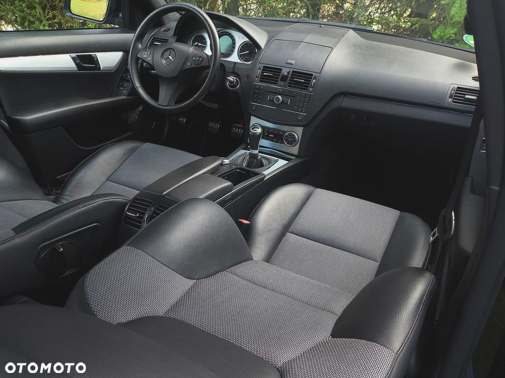 Mercedes-Benz Klasa C 200 Kompressor Avantgarde - 23