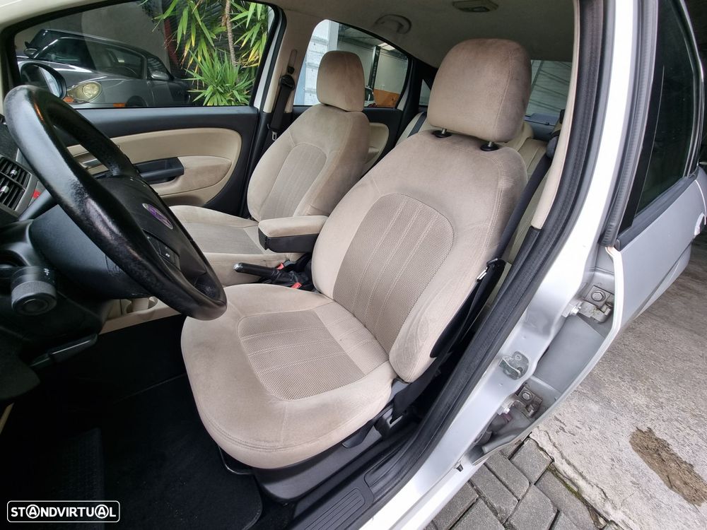 Fiat Linea 1.3 M-Jet Emotion Dualogic - 3