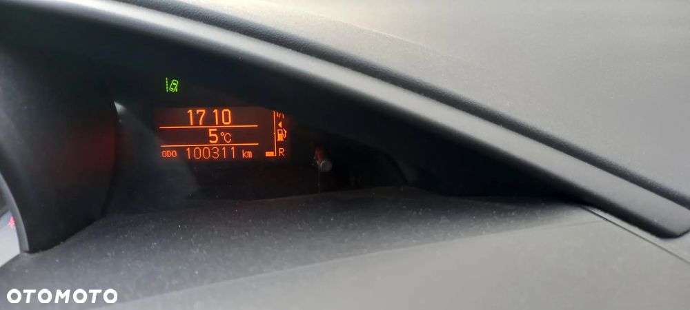 Toyota Verso 1.8 Premium EU5 7os - 26