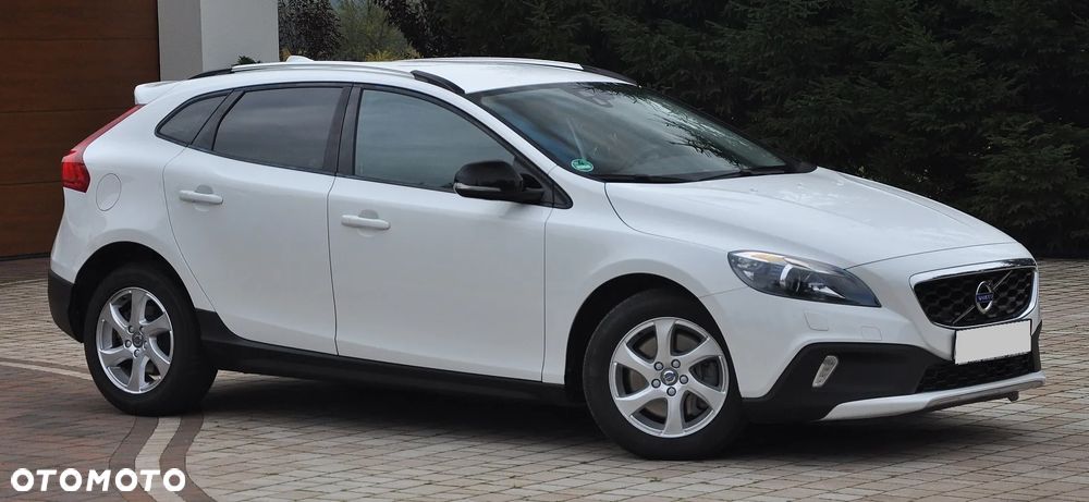 Volvo V40 Cross Country - 14