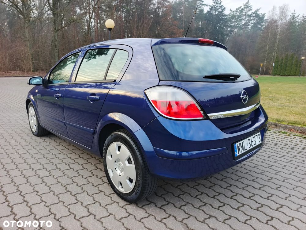 Opel Astra 1.6 Edition - 11