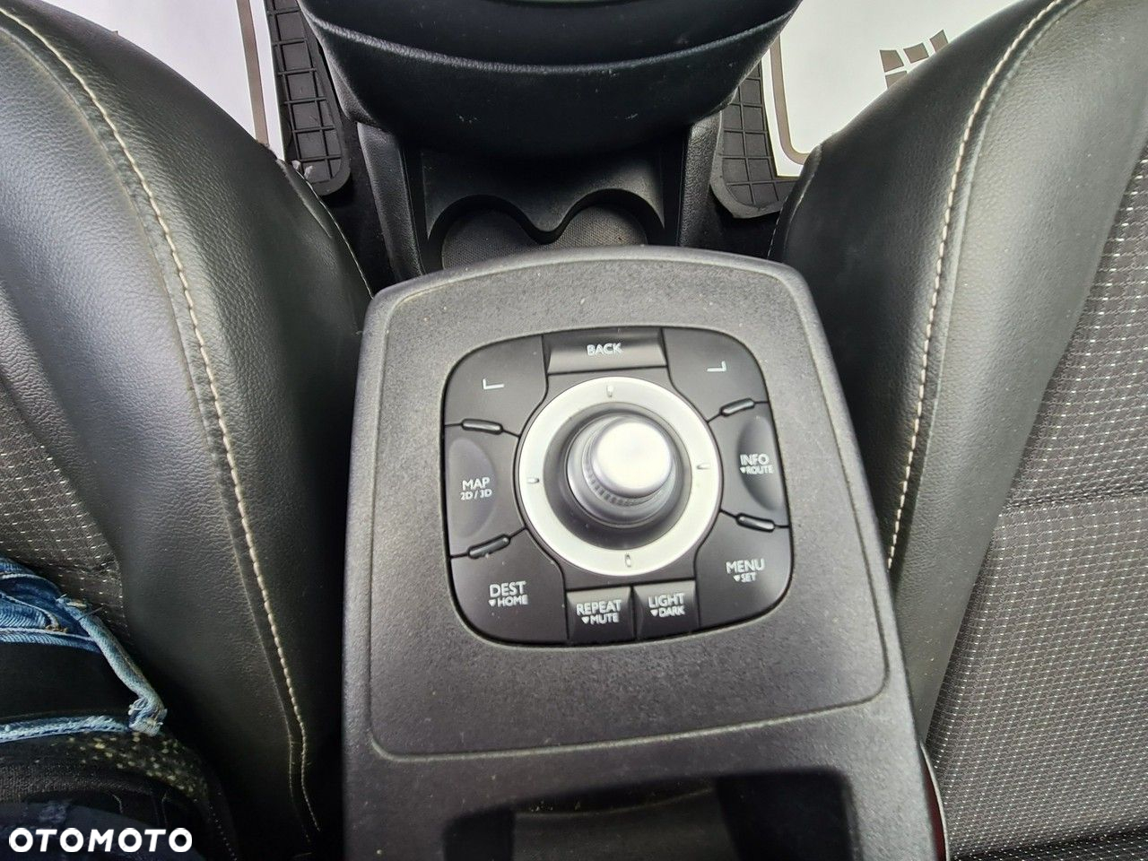 Renault Scenic ENERGY TCe 115 Bose Edition - 24