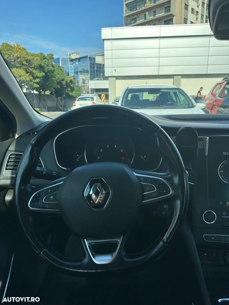Renault Megane TCe 140 EDC GPF Techno - 2