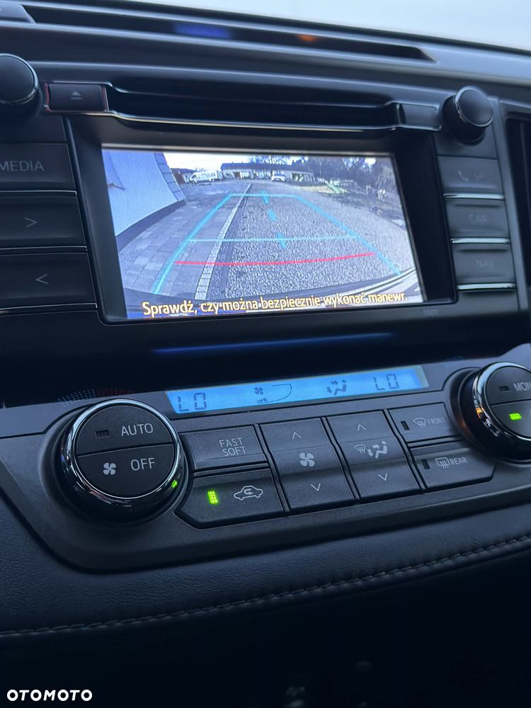 Toyota RAV4 2.0 Premium - 9