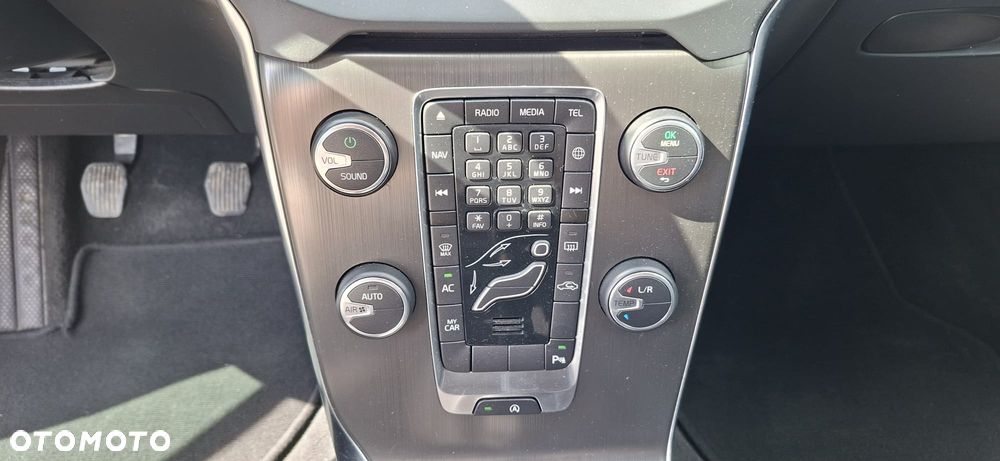 Volvo V40 D4 Momentum - 15