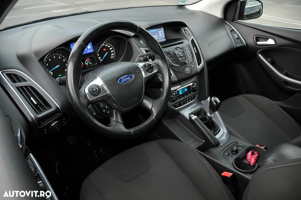 Ford Focus - 10