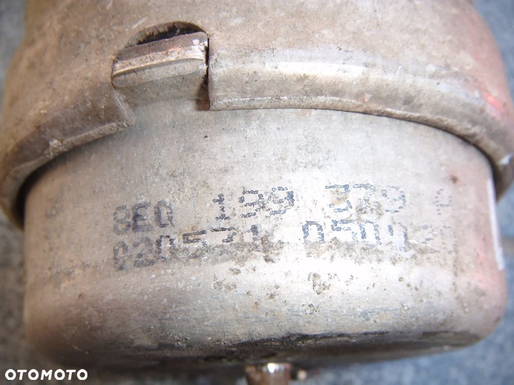 audi a4 b6  2.0b poduszka silnika lewa 8e0199379a - 2