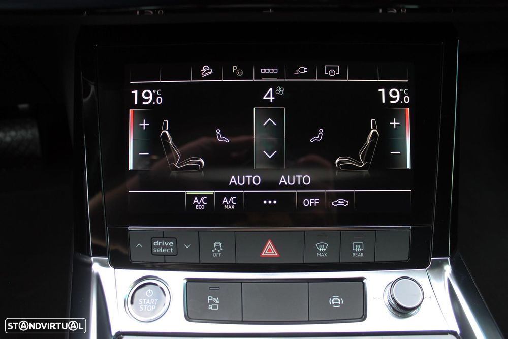 Audi e-tron 55 quattro S line - 23