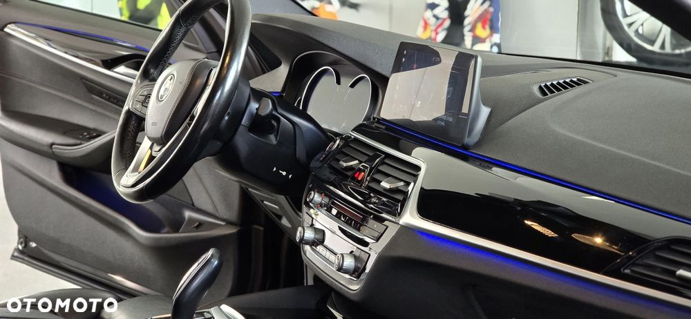 BMW Seria 5 540d xDrive Luxury Line sport - 15