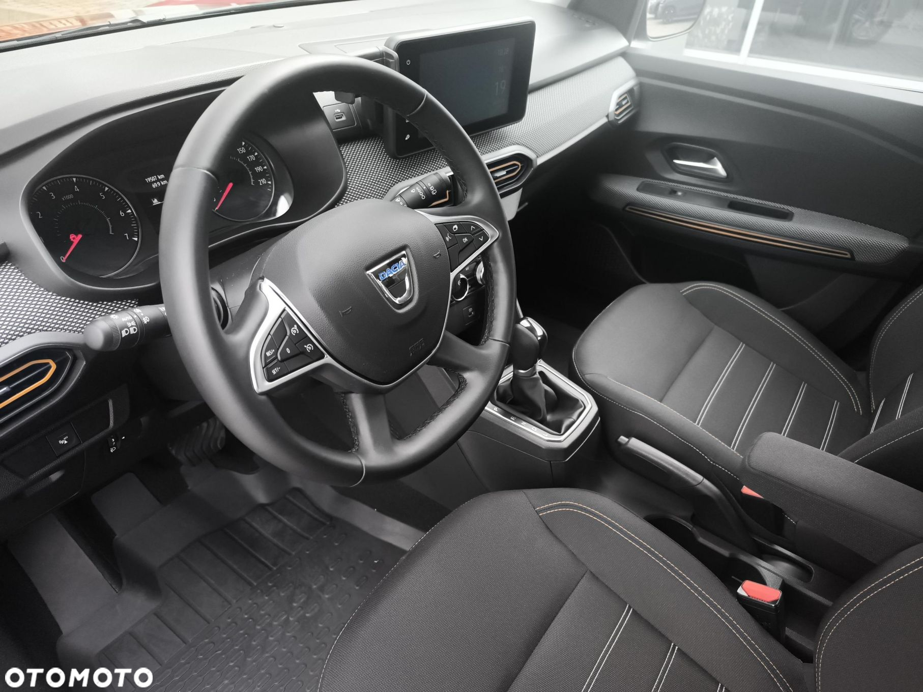Dacia Sandero 1.0 TCe Comfort CVT - 6