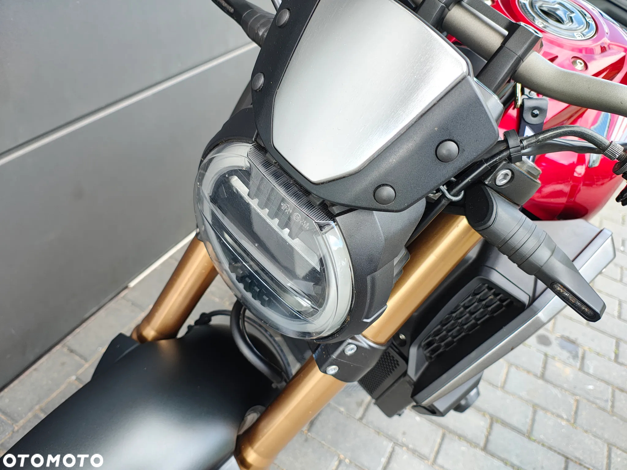 Honda CB - 16
