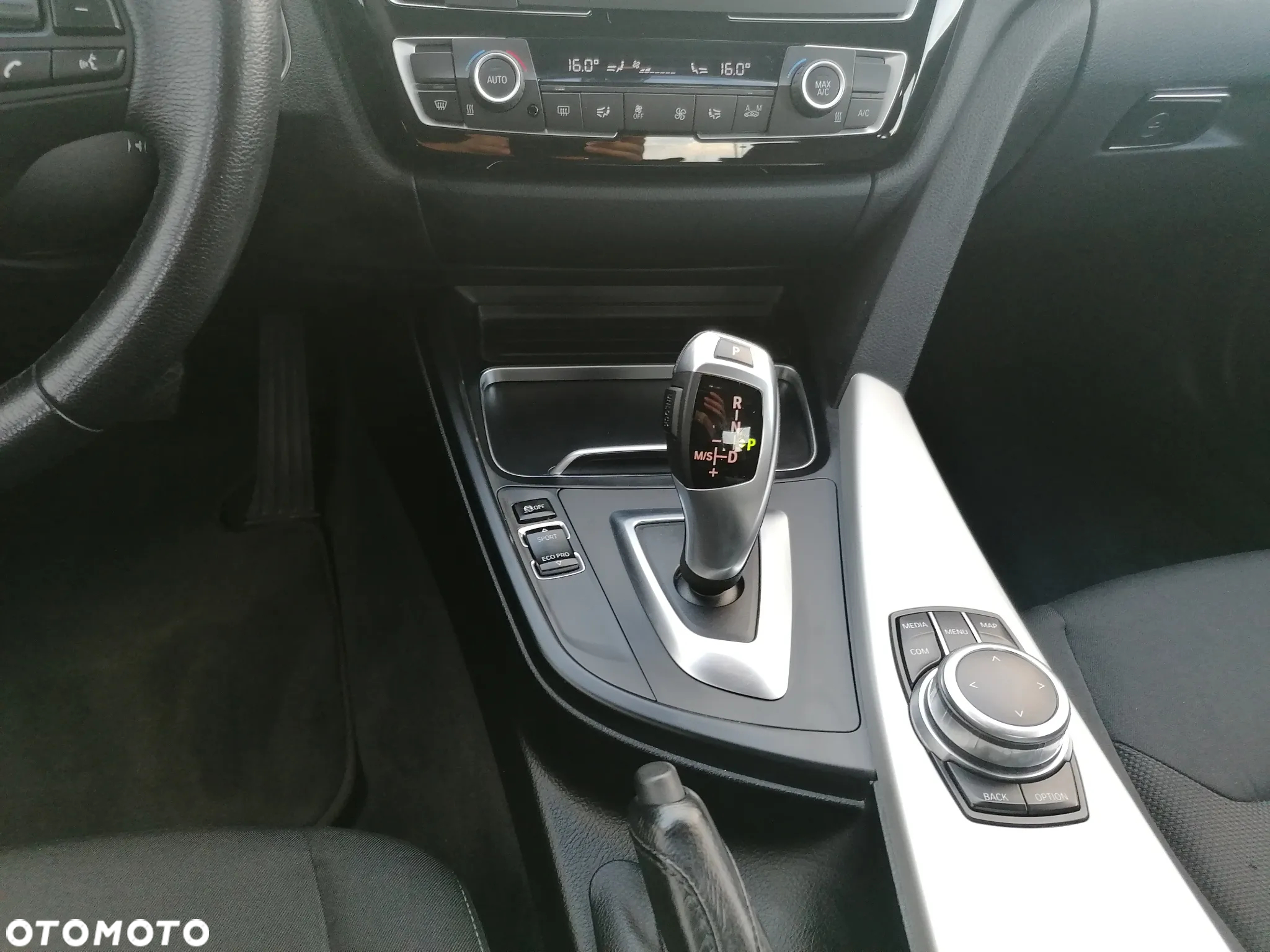 BMW Seria 3 318i Advantage - 25
