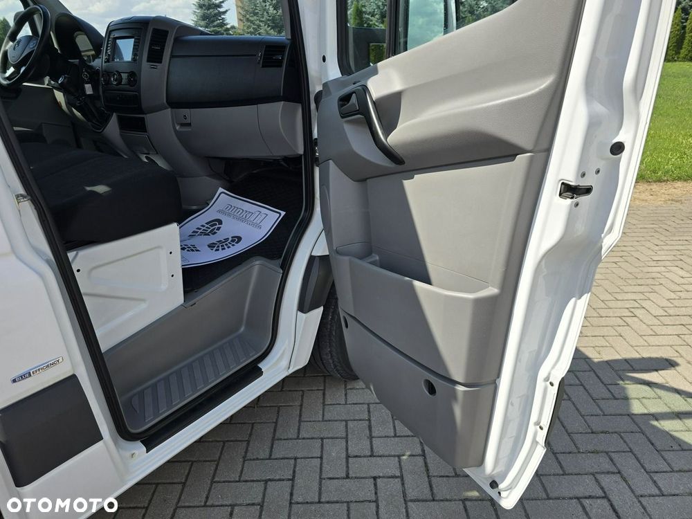 Mercedes-Benz Sprinter - 25