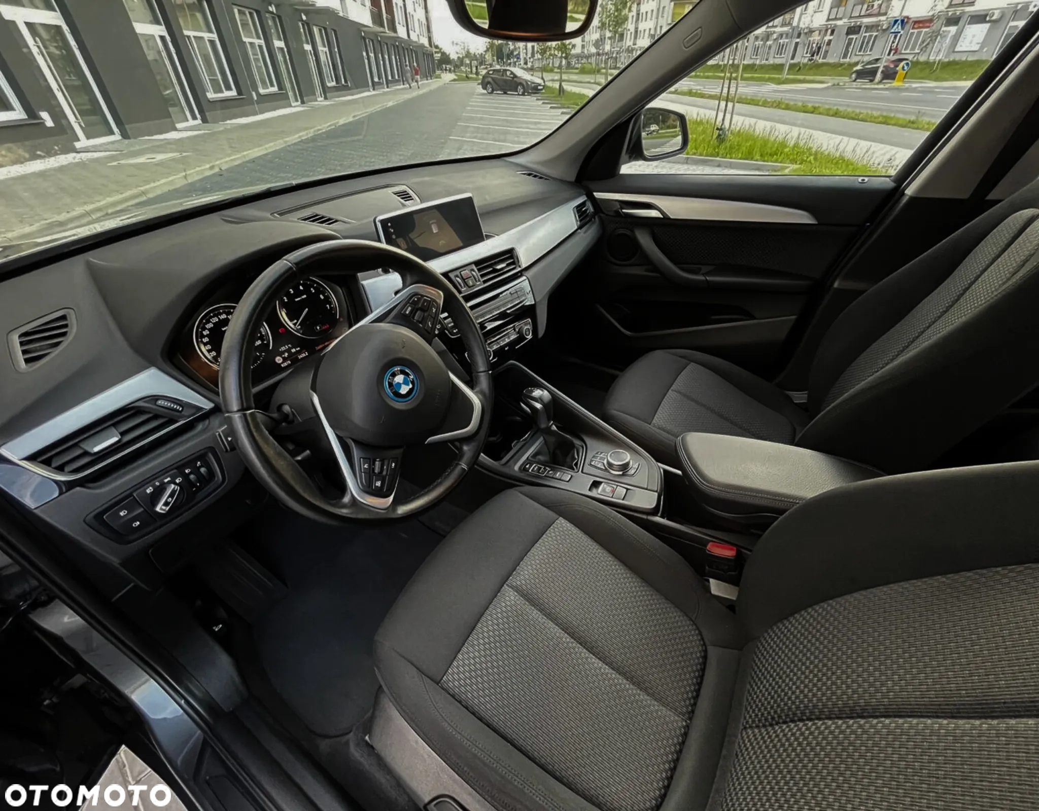 BMW X1 xDrive25e Business Edition - 23
