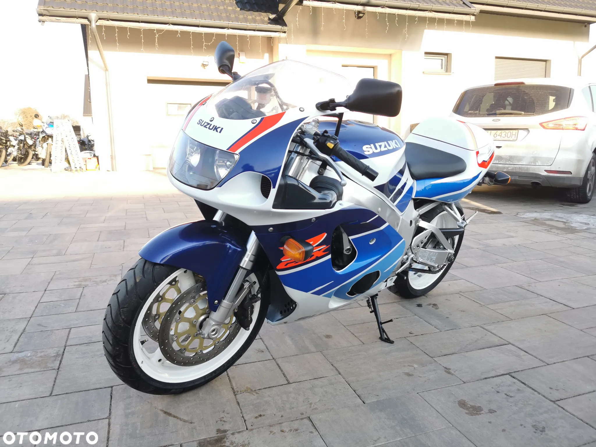 Suzuki GSX-R - 4