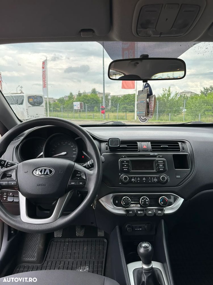 KIA Rio 2013 — imagine 12