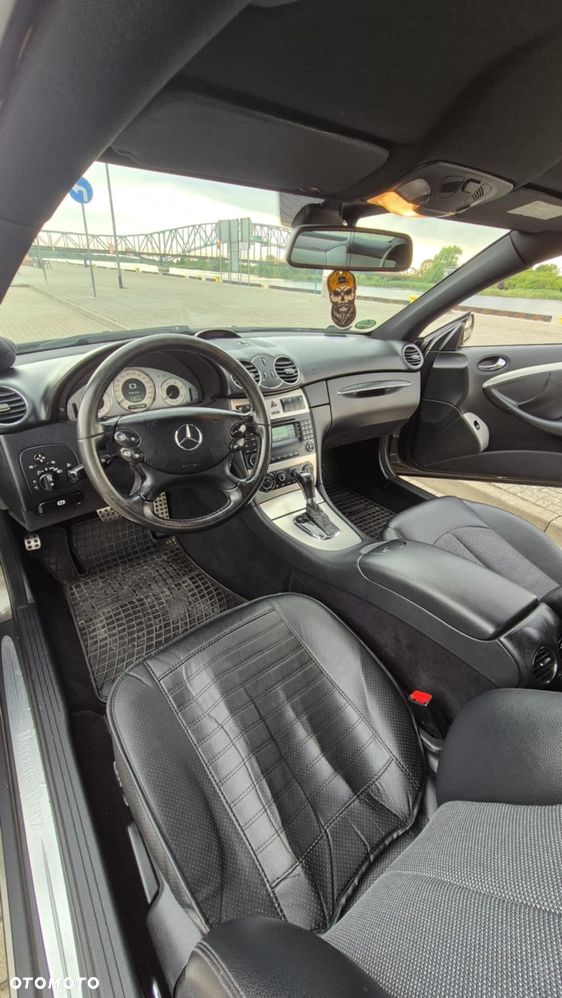 Mercedes-Benz CLK - 18