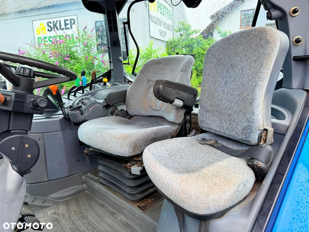 New Holland T 7050 - 17