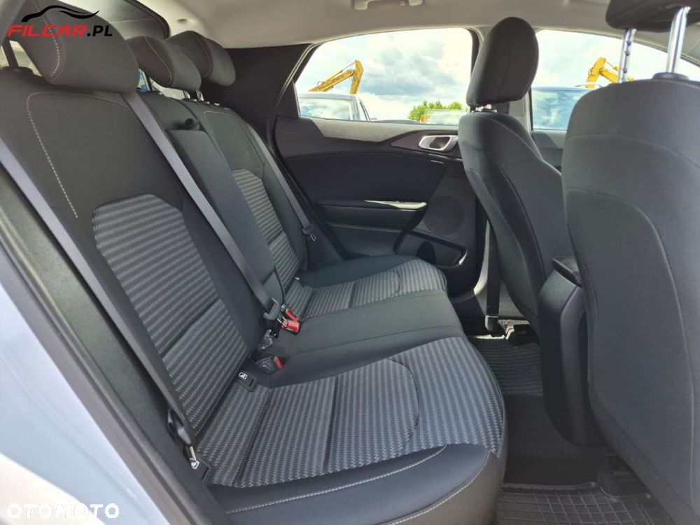 Kia XCeed - 23