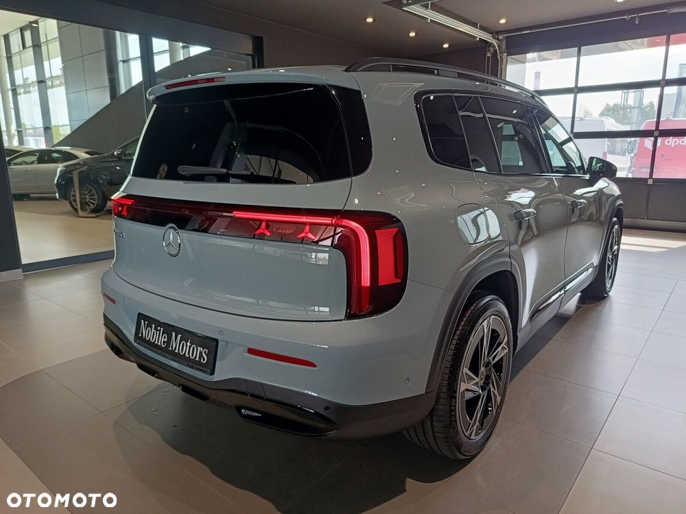Mercedes-Benz GLB - 9