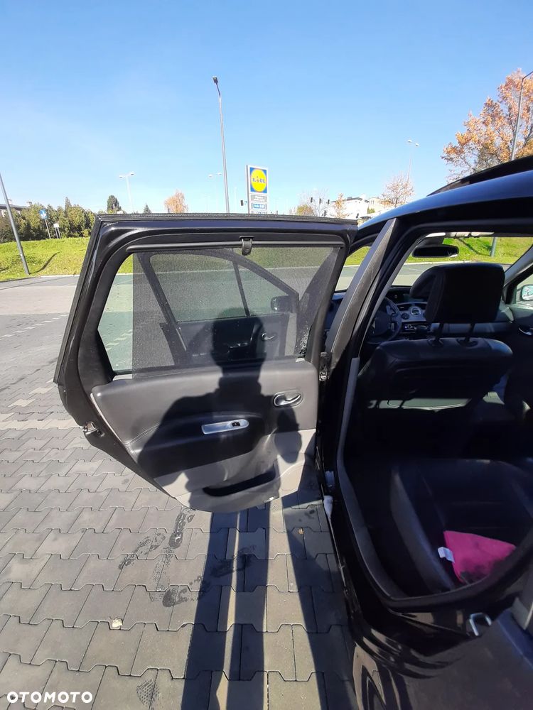 Renault Scenic 2.0 16V Privilege - 8