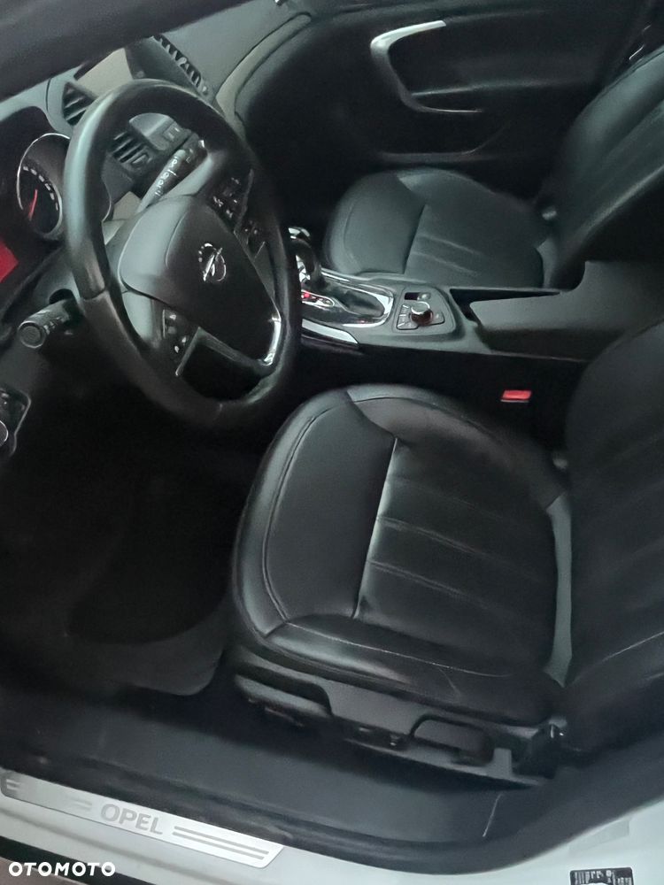 Opel Insignia - 11