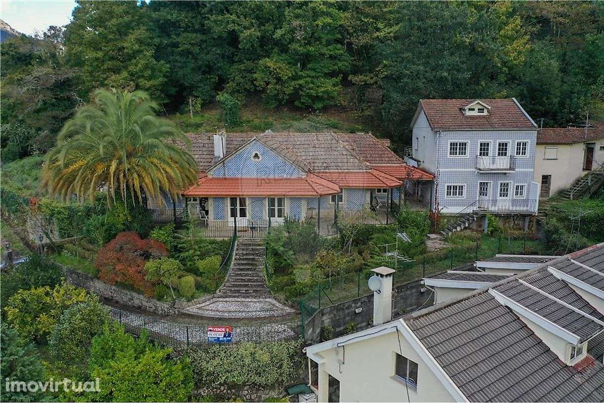 Chalet mais um anexo habitacional no centro da vila do Gerês! - Grande imagem: 2/21