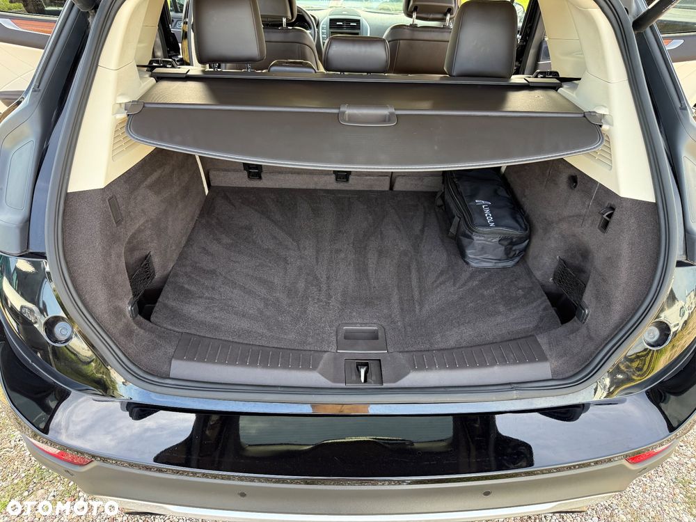 Lincoln MKC - 14