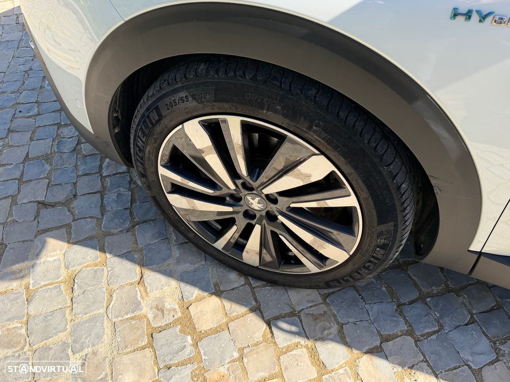 Peugeot 3008 1.6 Hybrid4 GT Pack e-EAT8 - 26