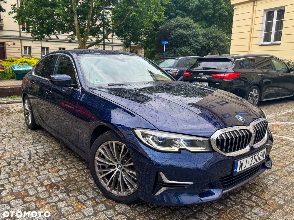 BMW Seria 3 330i xDrive Luxury Line - 7