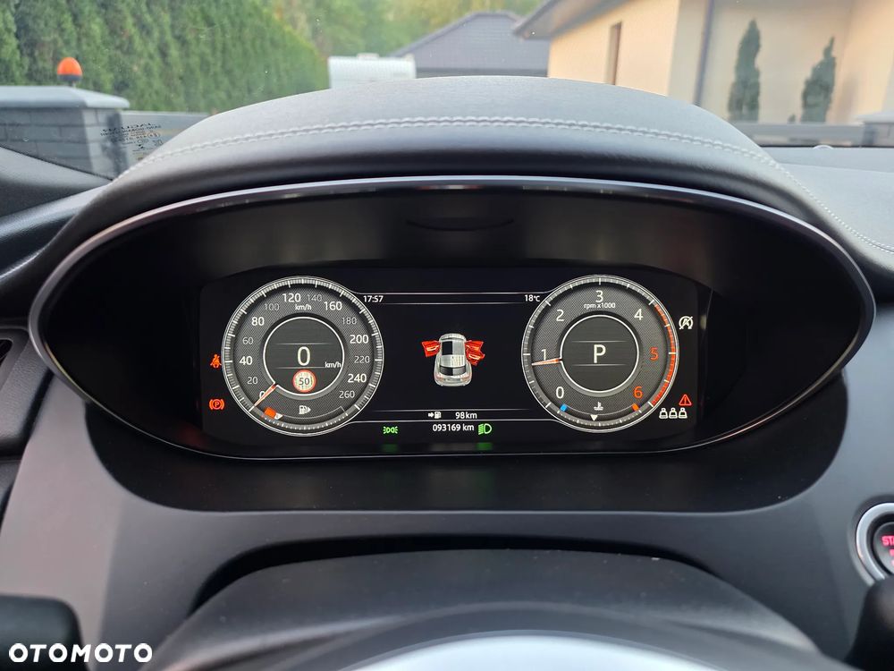 Jaguar E-Pace - 29