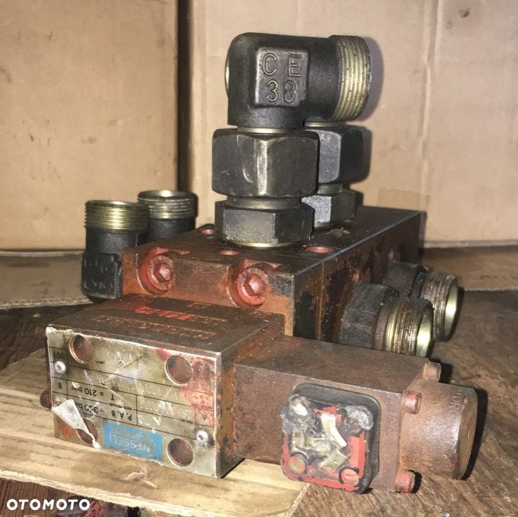 Rozdzielacz hydrauliczny Wessel Hydraulik - 5