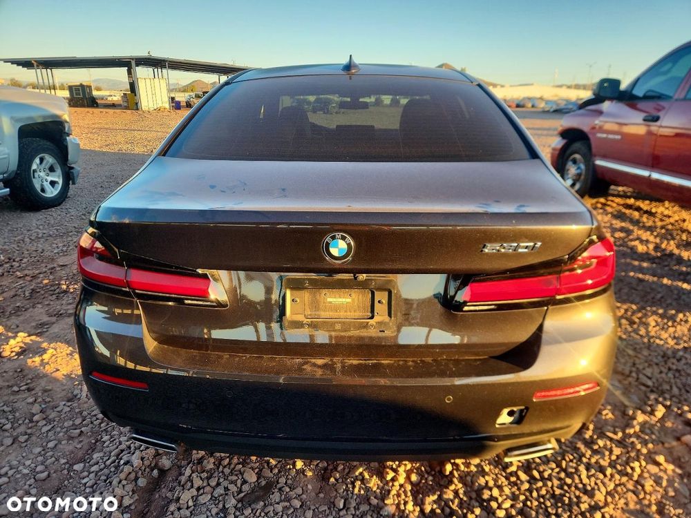 BMW Seria 5 530i GPF Luxury Line sport - 6