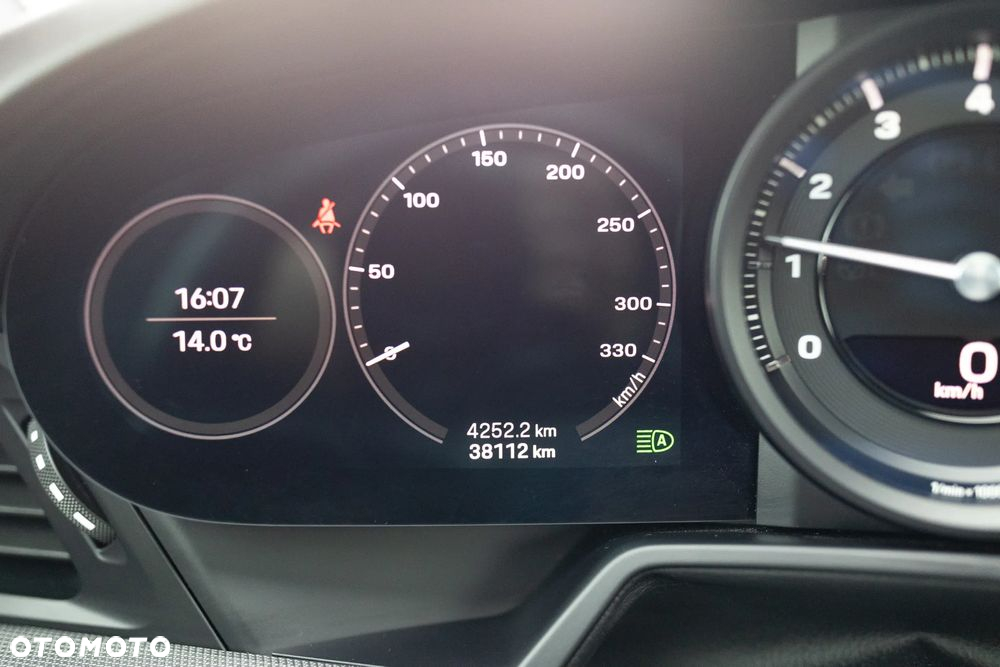 Porsche 911 Carrera 4S - 22