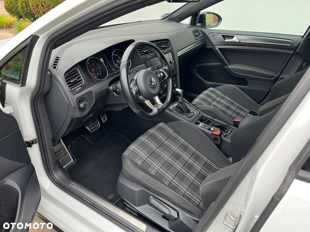Volkswagen Golf GTD 2.0 TDI SCR DSG - 6