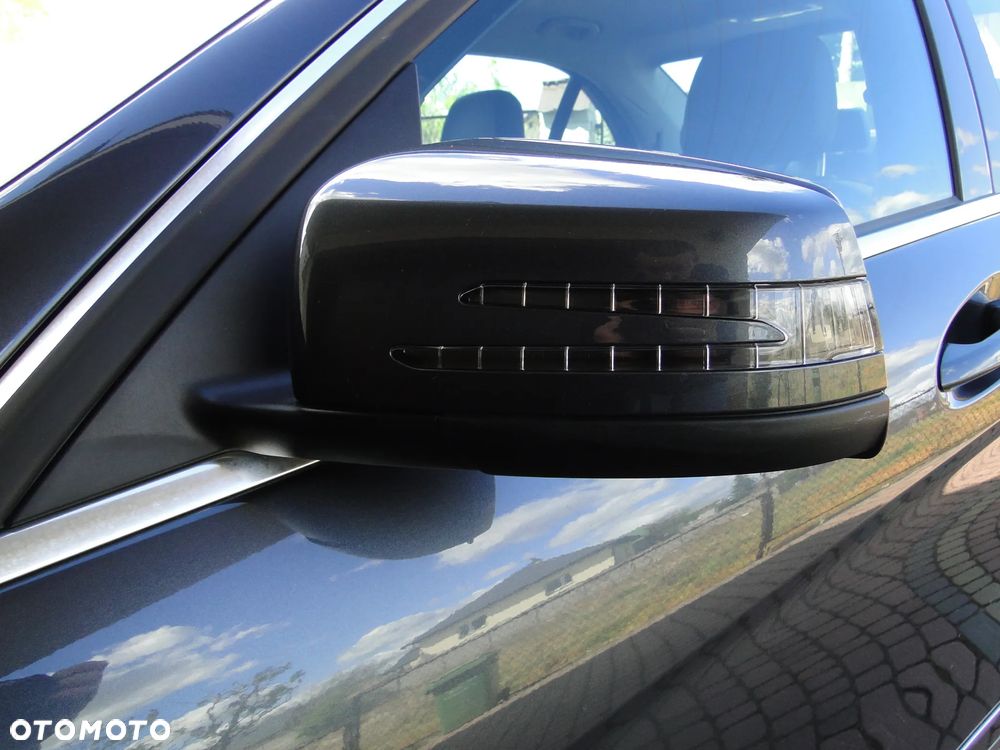 Mercedes-Benz Klasa C 180 CGI Automatik BlueEFFICIENCY Avantgarde - 10