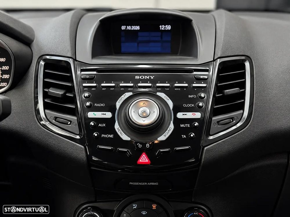 Ford Fiesta 1.6 EcoBoost c/ Pack Pele Desportiva ST - 27