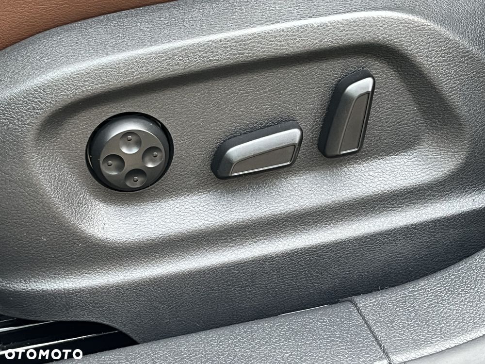 Volkswagen Tiguan 2.0 TDI DPF BlueMotion Technology Cup Sport & Style - 18