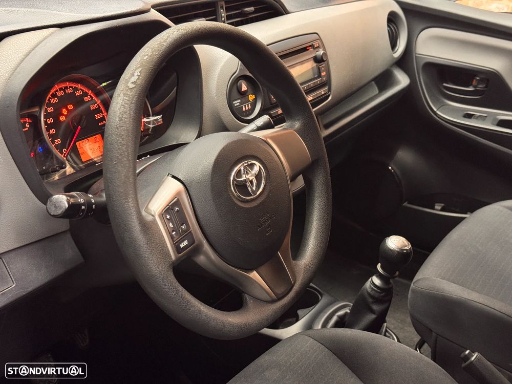 Toyota Yaris 1.4 D-4D Comfort+VSC - 8