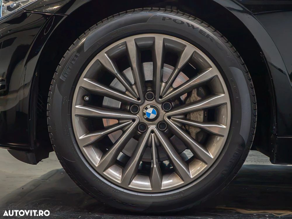 BMW Seria 5 530d xDrive Aut. Luxury Line - 41
