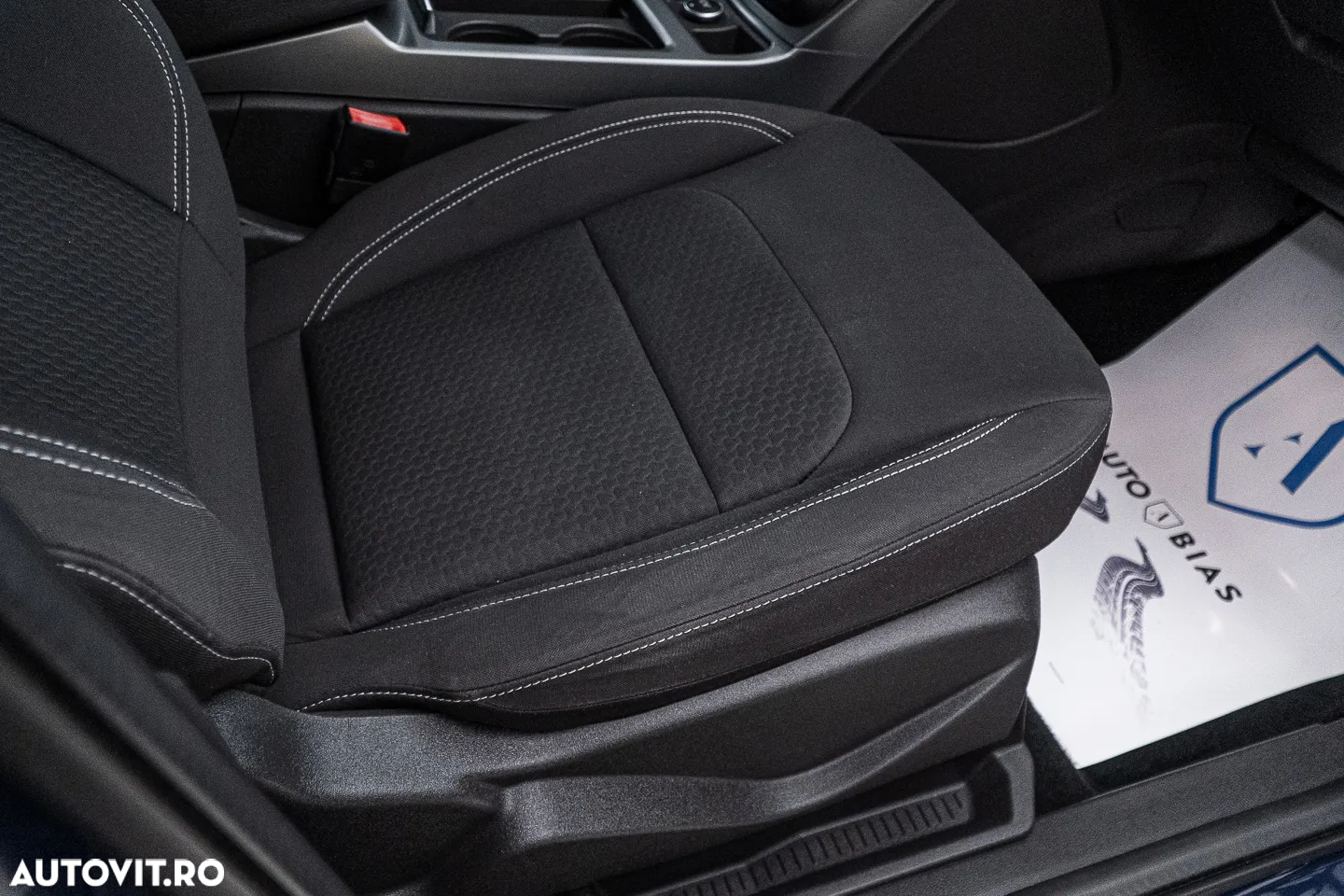 Ford Kuga 2.0 TDCi 4WD Powershift Titanium - 37