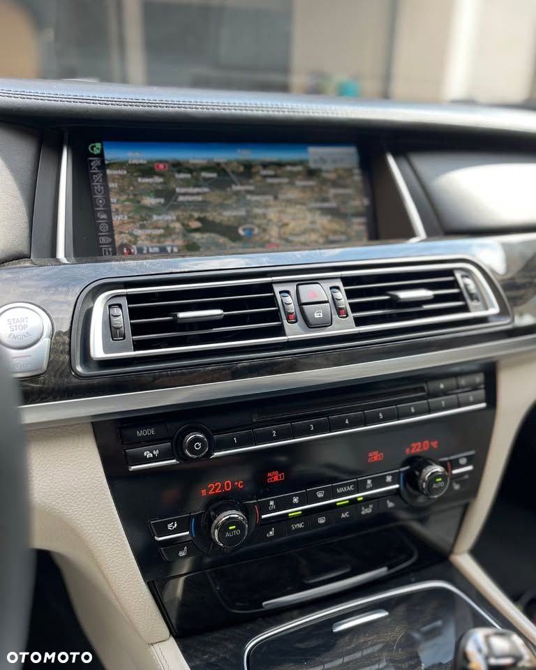 BMW Seria 7 750d xDrive - 17