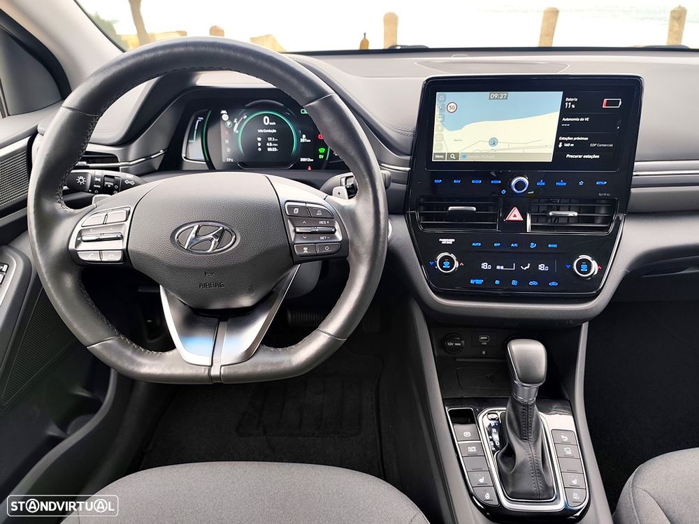 Hyundai Ioniq 1.6 GDI PHEV Tech - 17