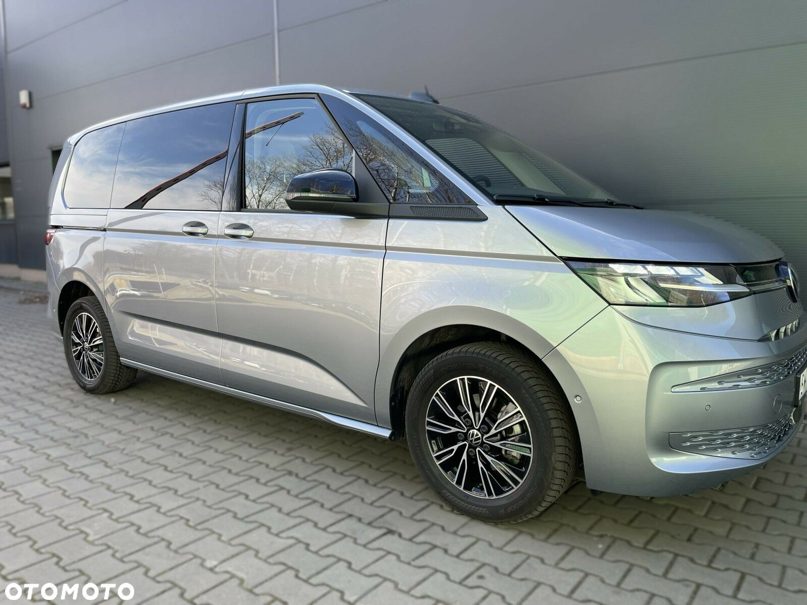 Volkswagen Multivan - 7