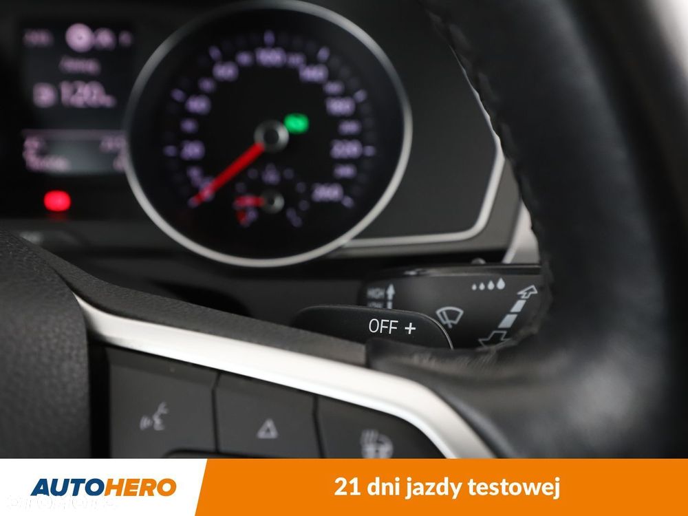 Volkswagen Passat - 29