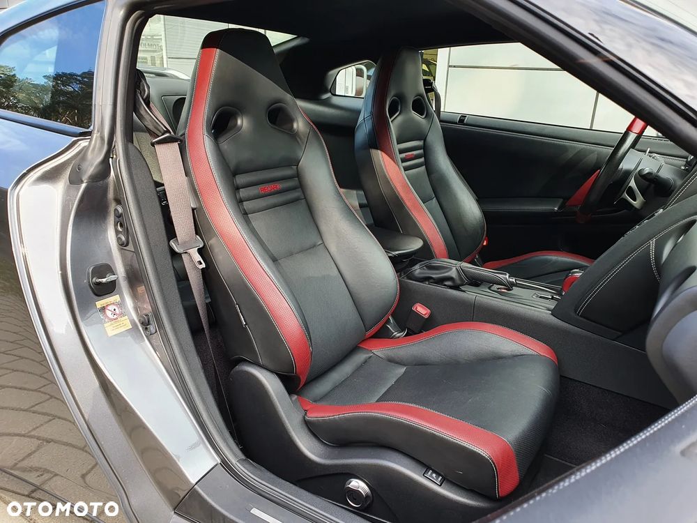 Nissan GT-R Black Edition - 10