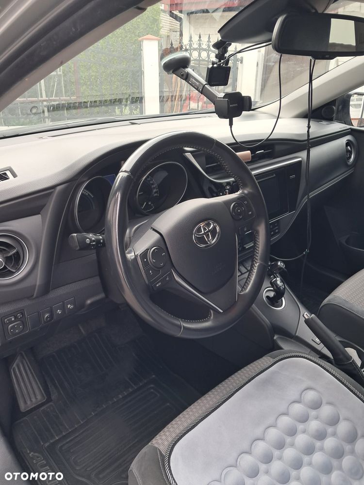 Toyota Auris Hybrid 135 Selection - 6