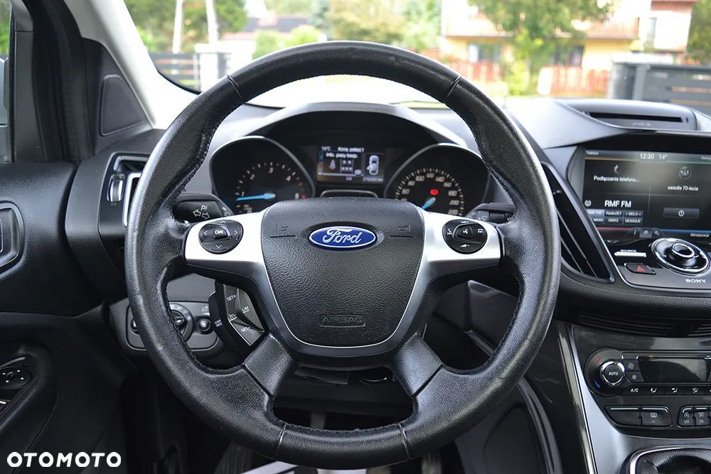 Ford Kuga 2.0 TDCi 2x4 Titanium - 25