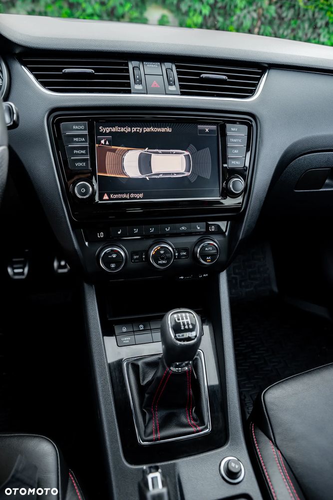 Skoda Octavia 2.0 TSI RS 230 - 39