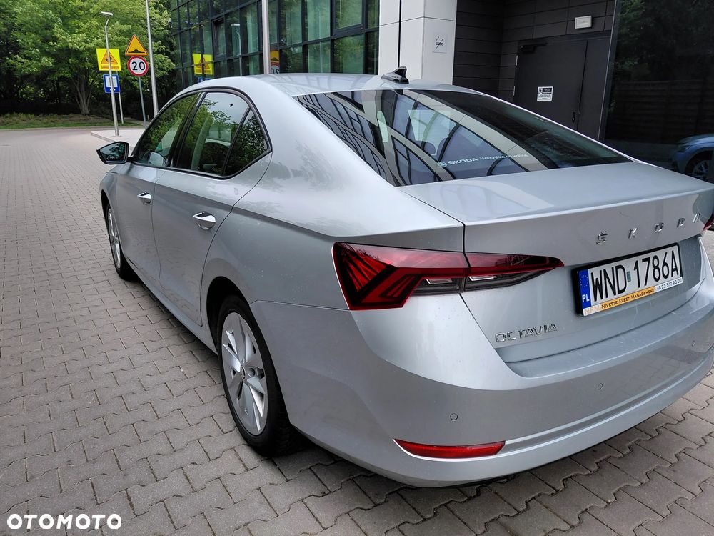Skoda Octavia 2.0 TDI Ambition DSG - 5